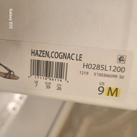 Vince "Hazen" Leather Sandals. Cognac/Dark Brown color. NIB. Size Various - Picture 8 of 11